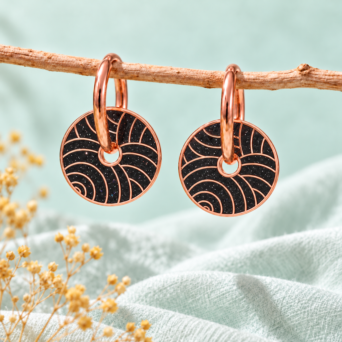 Boucles d’oreilles pelotes de laine – Créoles et breloques interchangeables